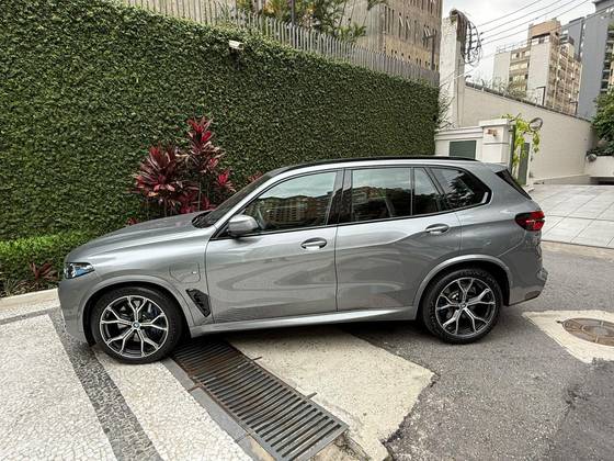 BMW X5 3.0 I6 TURBO HÍBRIDO XDRIVE50E M SPORT AUTOMÁTICO BMW X5 3.0 I6 TURBO HÍBRIDO XDRIVE50E M SPORT AUTOMÁTICO
